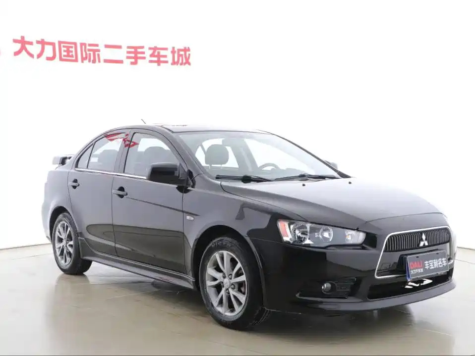 MITSUBISHI LANCER EX 2013