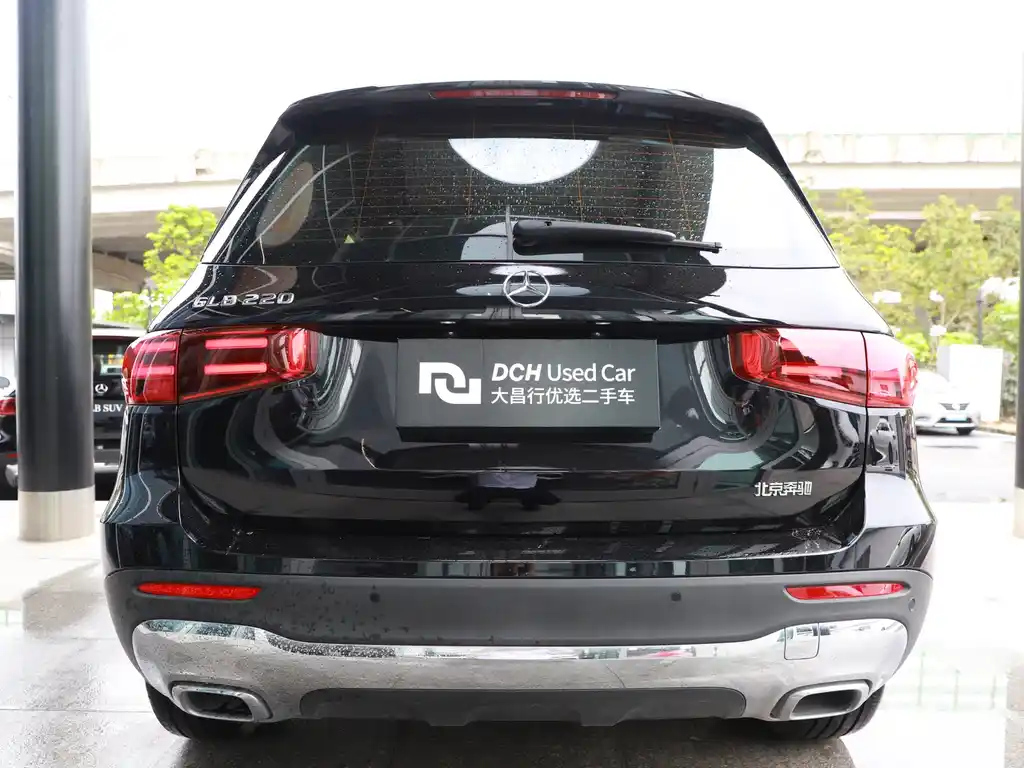 MERCEDES BENZ GLB 2024