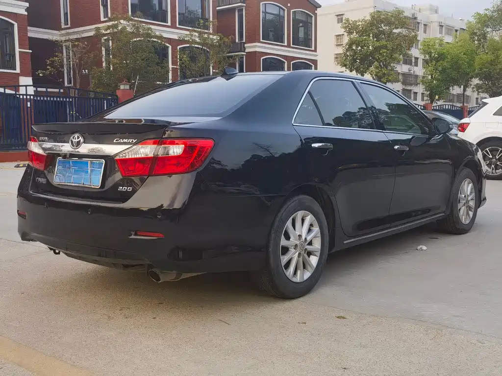 TOYOTA CAMRY 2014