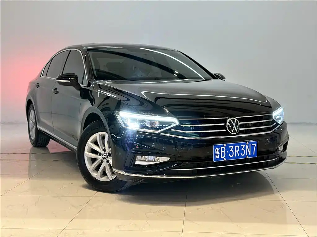 VOLKSWAGEN MAGOTAN 2022