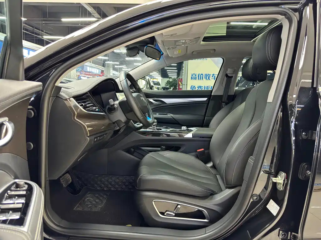 GEELY AUTO BORUI 2022