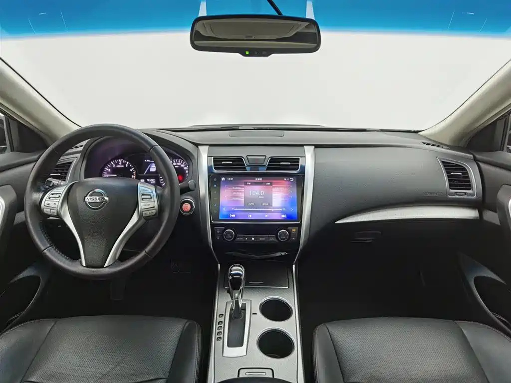 NISSAN TEANA 2018