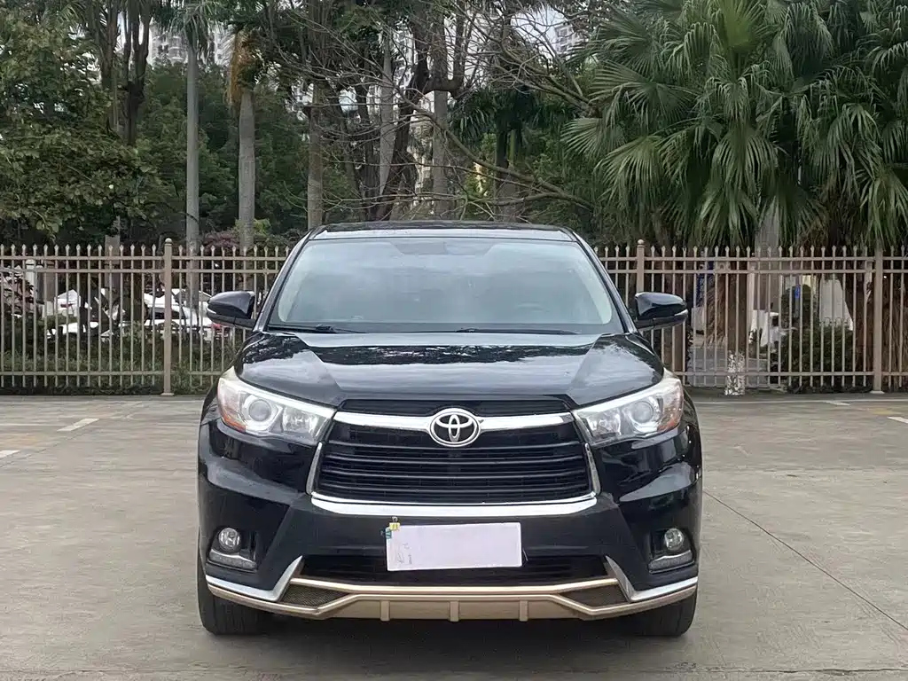 TOYOTA HIGHLANDER 2016