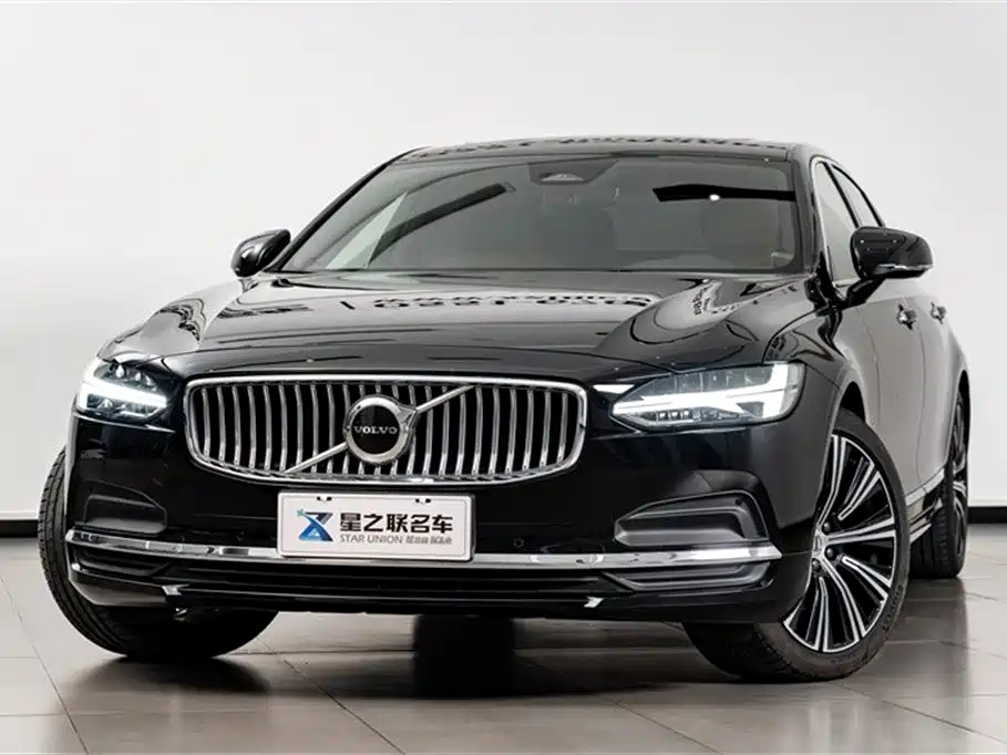 VOLVO S90 2023