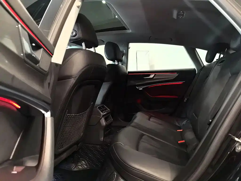 AUDI A7 2021