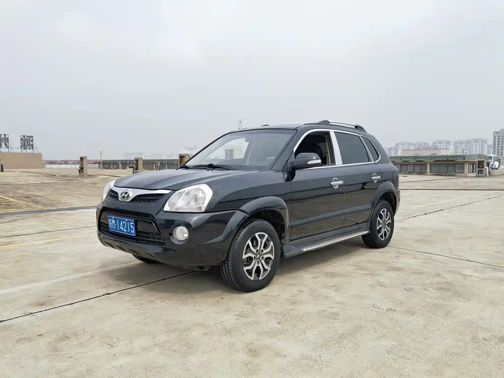 HYUNDAI TUCSON 2015