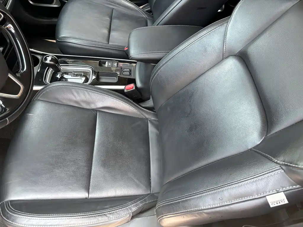 MITSUBISHI OUTLANDER 2019