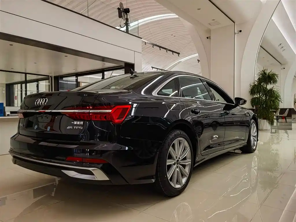 AUDI A6L 2024
