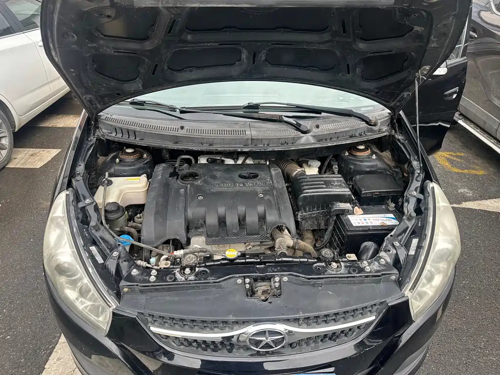 JAC REFINE M2 2012