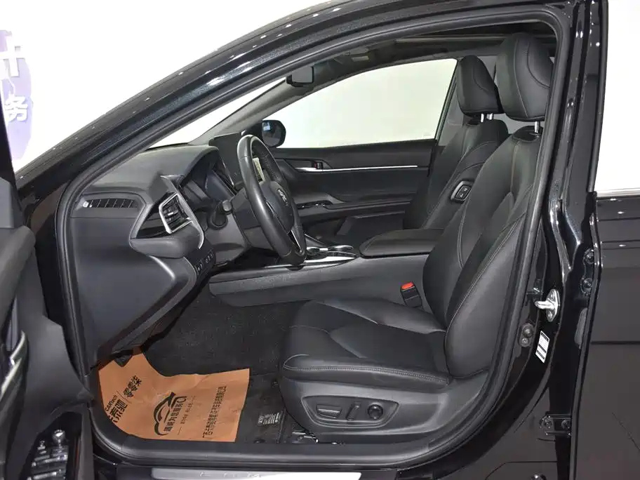 TOYOTA CAMRY 2023