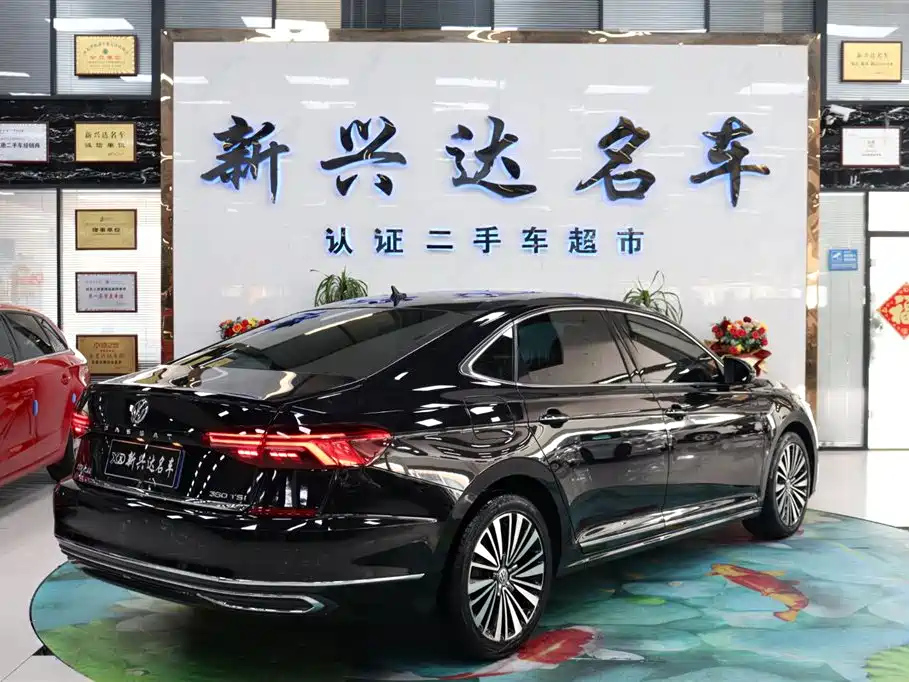 VOLKSWAGEN PASSAT 2020