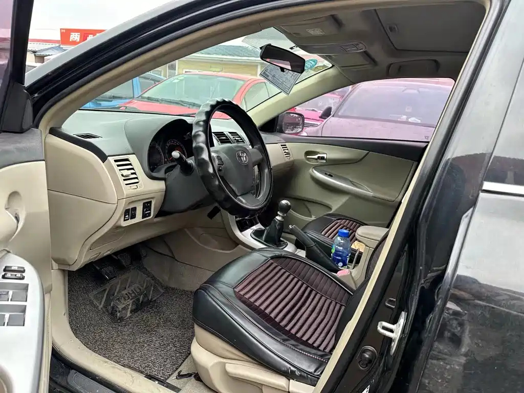 TOYOTA COROLLA 2014