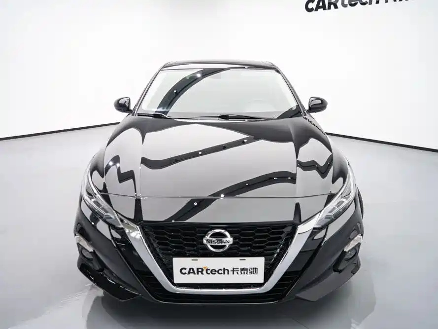 NISSAN TEANA 2020