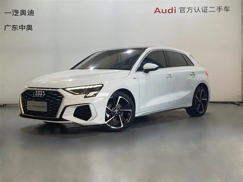 AUDI A3 2022