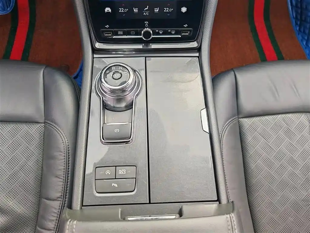 FORD TAURUS 2021