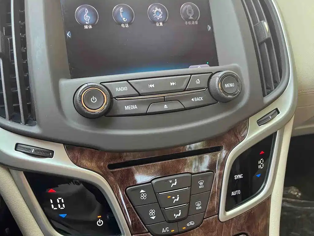 BUICK LACROSSE 2015