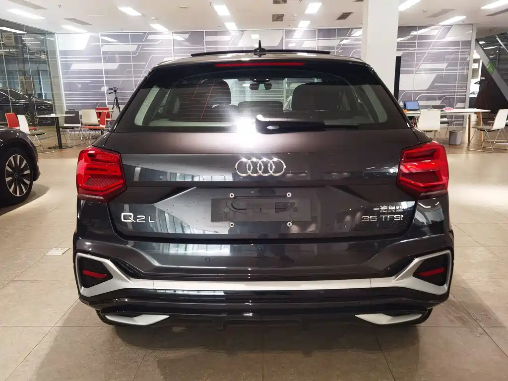 AUDI Q2L 2023