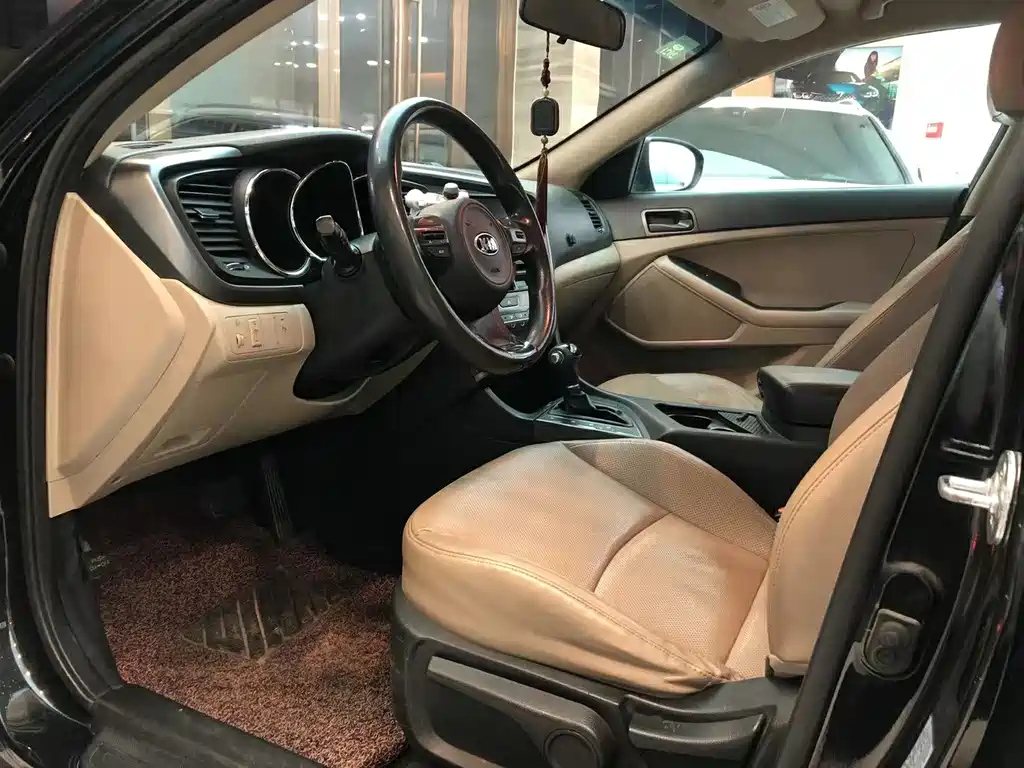 KIA K5 2015