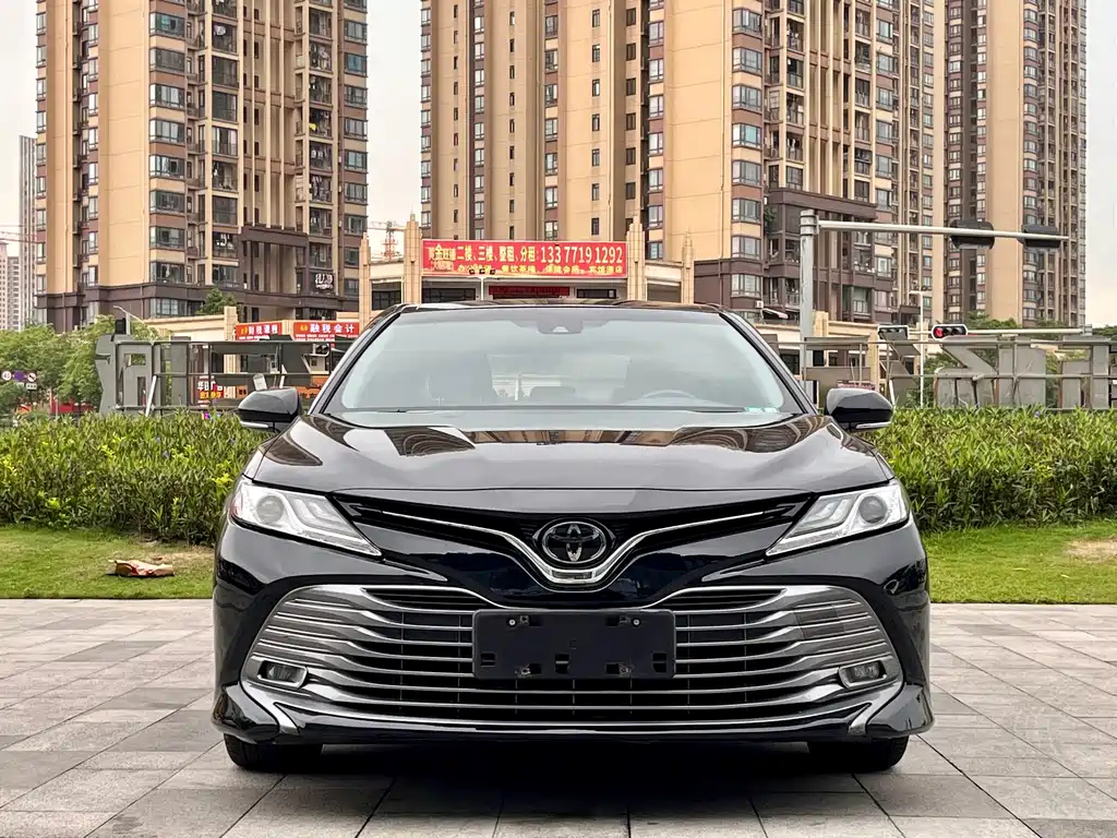 TOYOTA CAMRY 2018