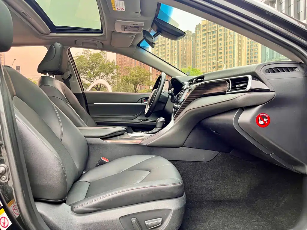 TOYOTA CAMRY 2018