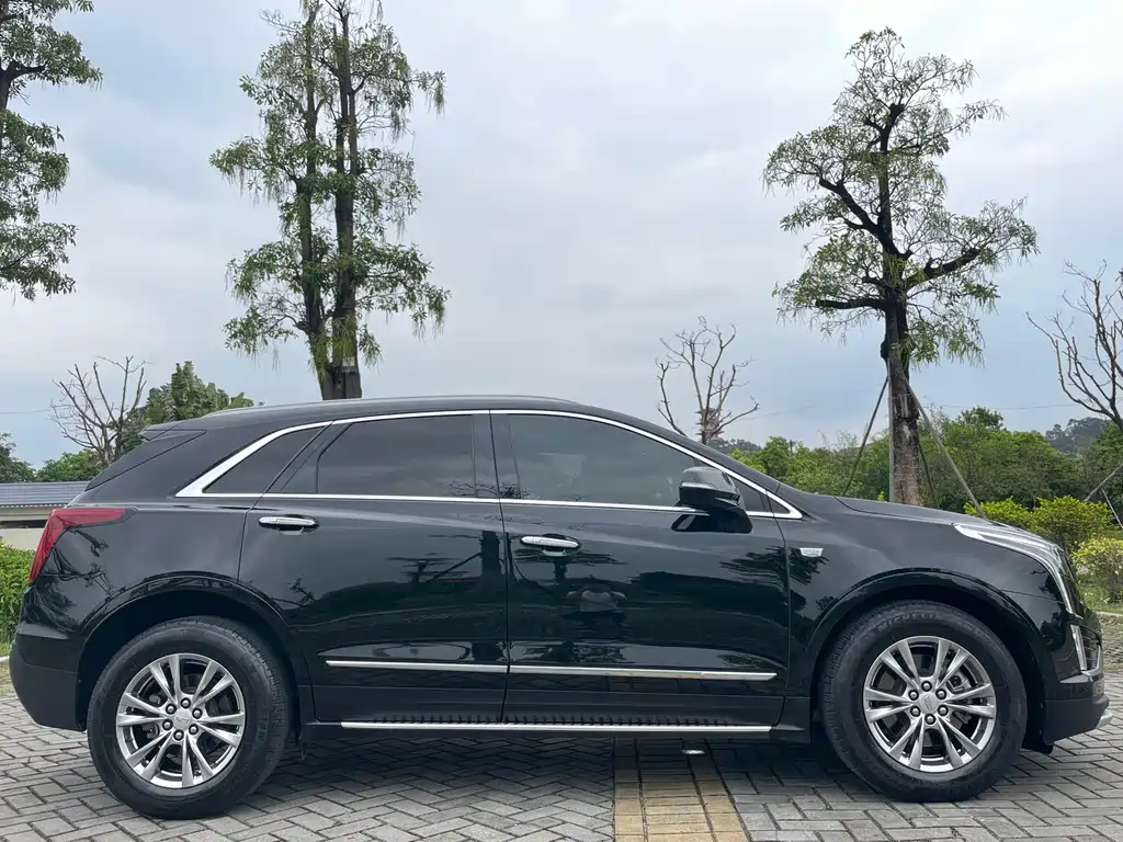 CADILLAC XT5 2021