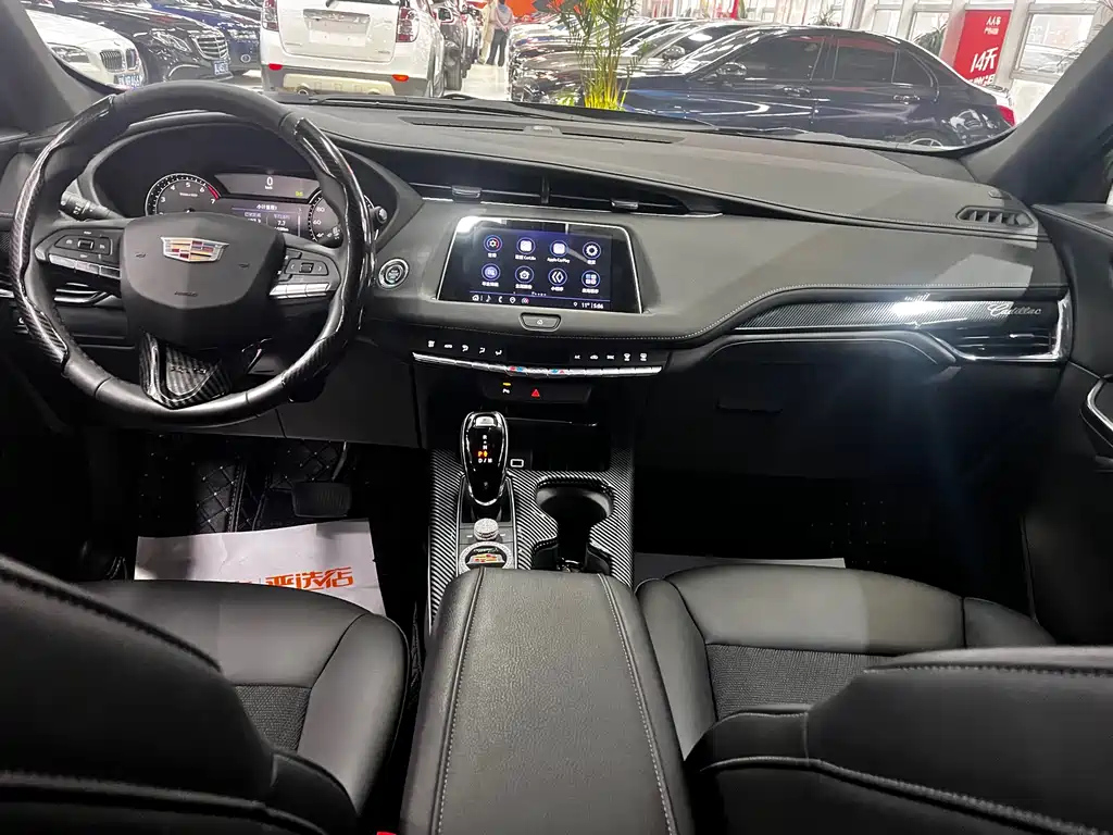 CADILLAC XT4 2022