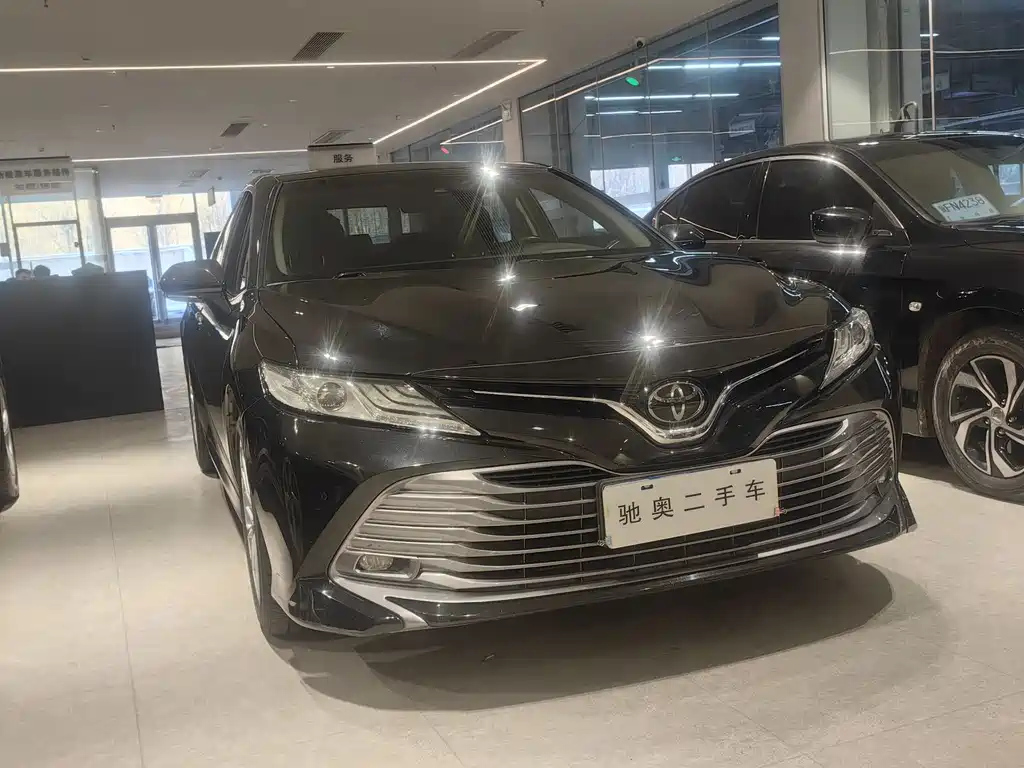 TOYOTA CAMRY 2020