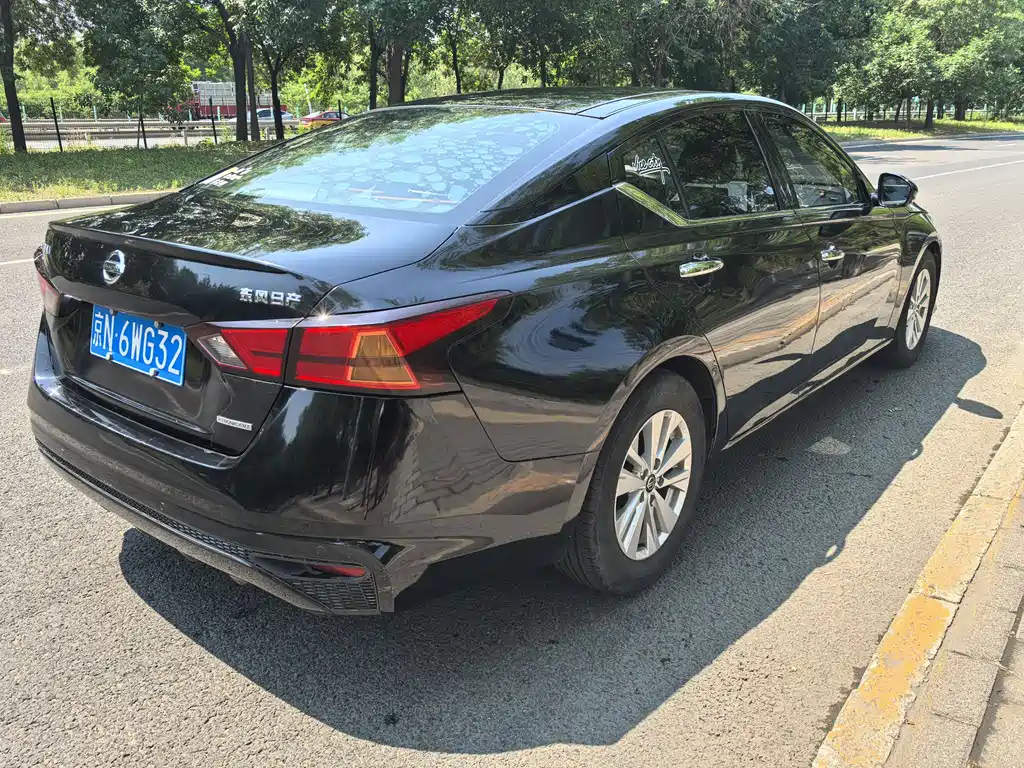 NISSAN TEANA 2019