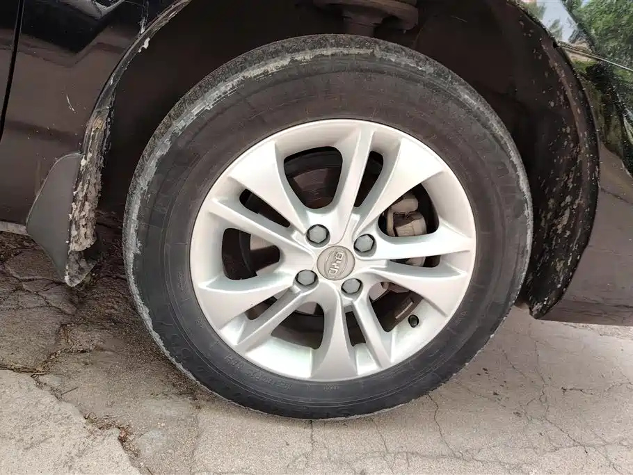 BYD F3 2016