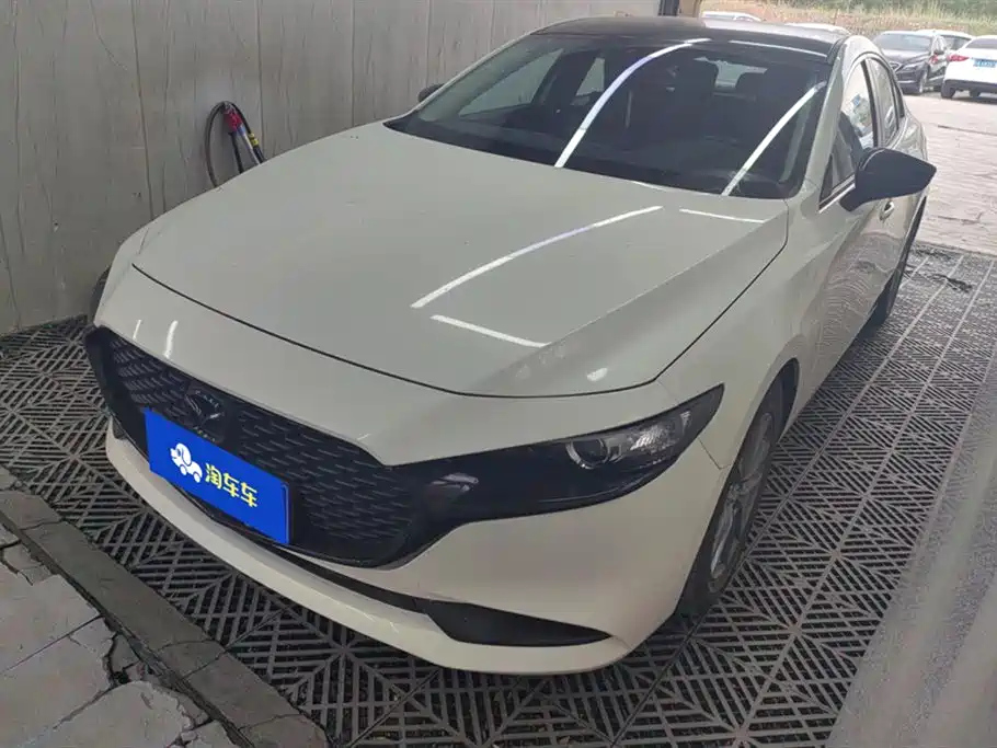 MAZDA 3 AXELA 2022