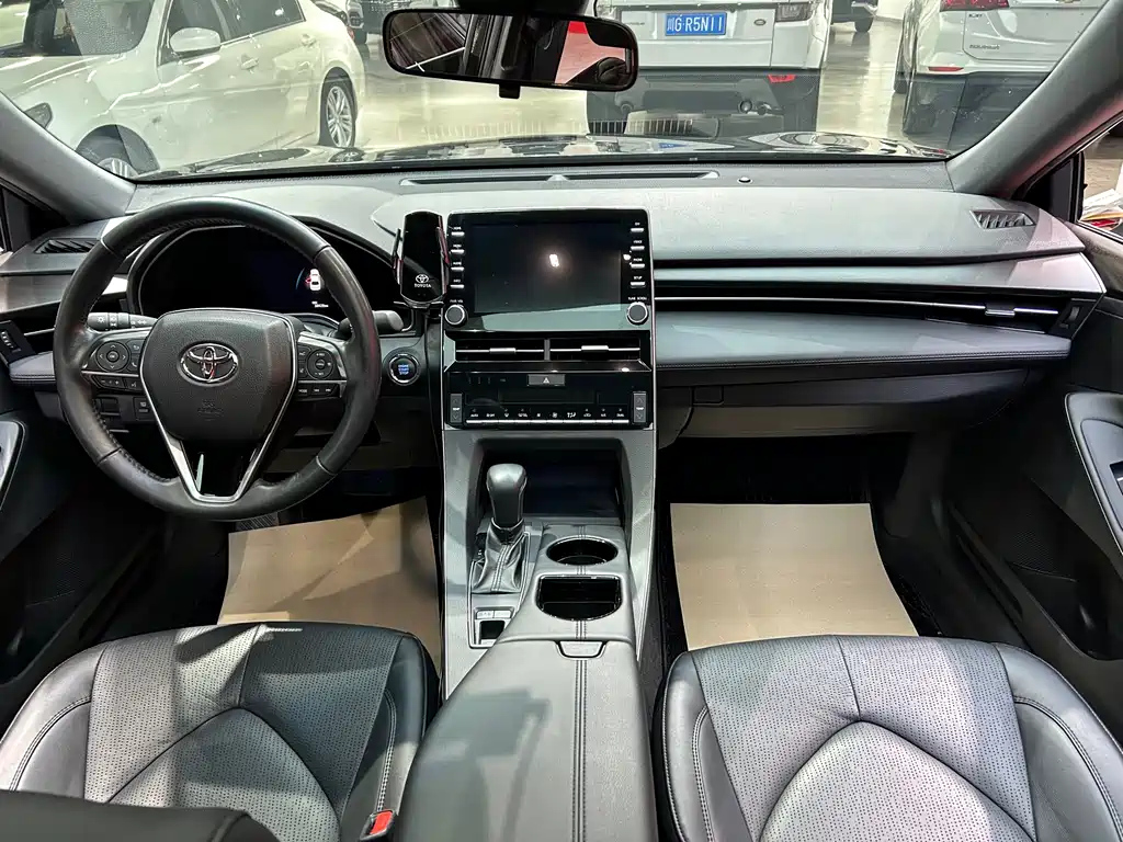 TOYOTA AVALON 2021