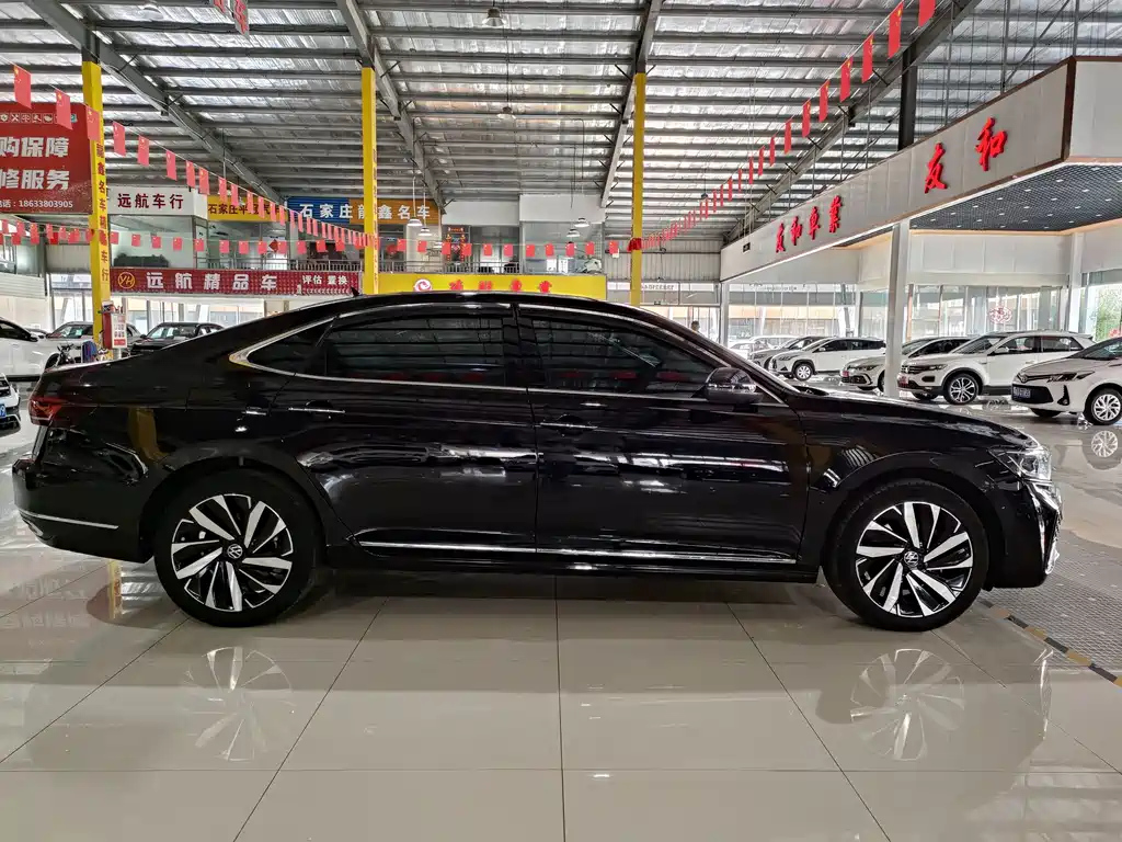 VOLKSWAGEN PASSAT 2021