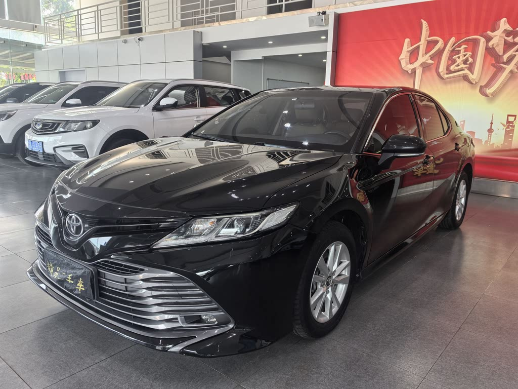 TOYOTA CAMRY 2019
