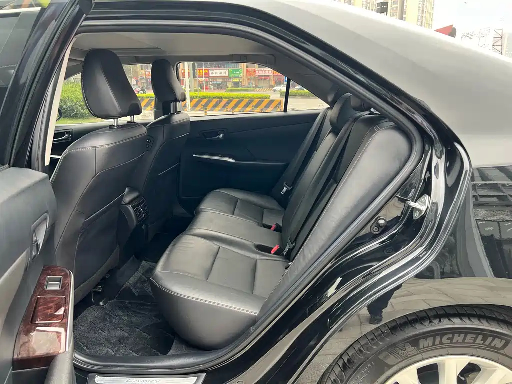 TOYOTA CAMRY 2017