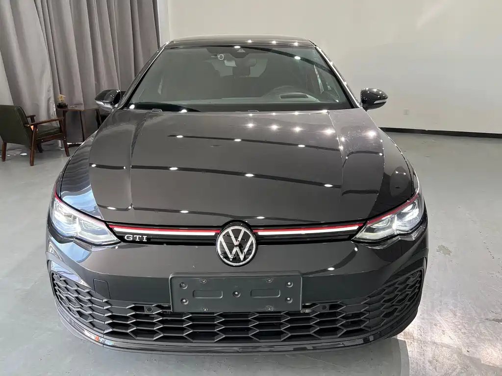 VOLKSWAGEN GOLF 2022