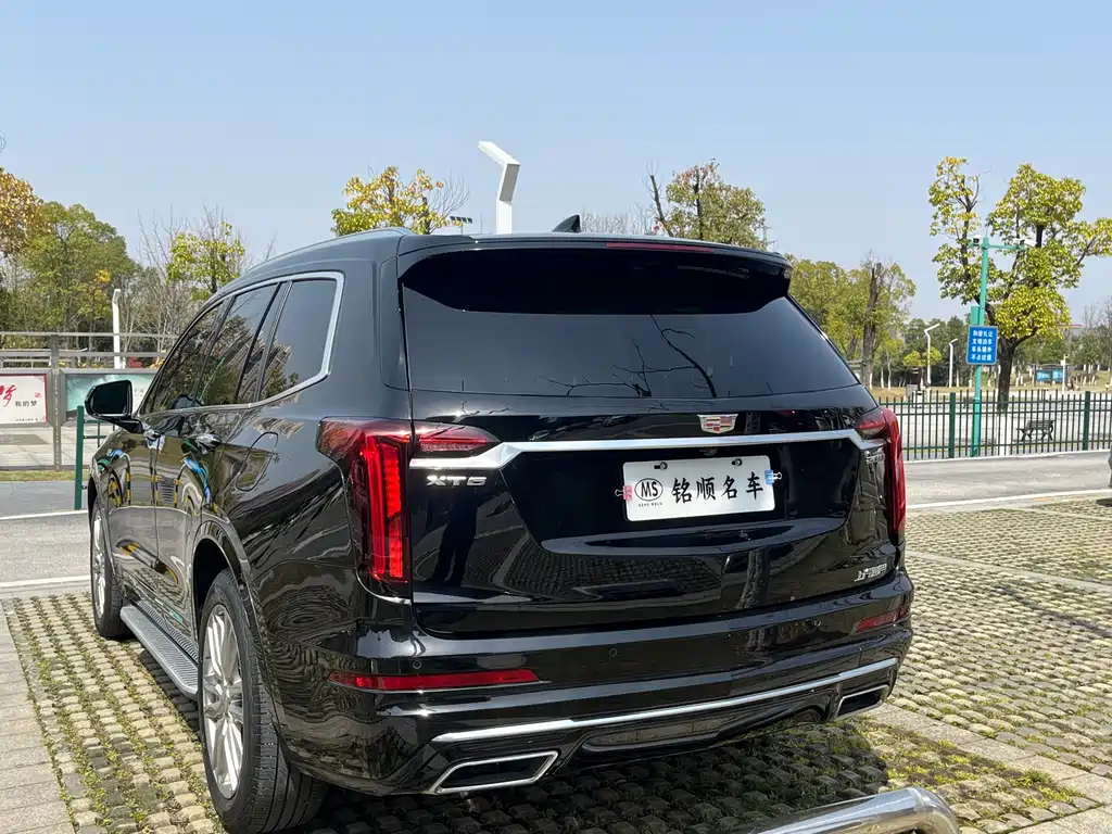 CADILLAC XT6 2021