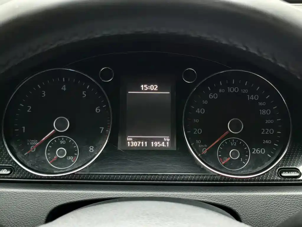 VOLKSWAGEN MAGOTAN 2013