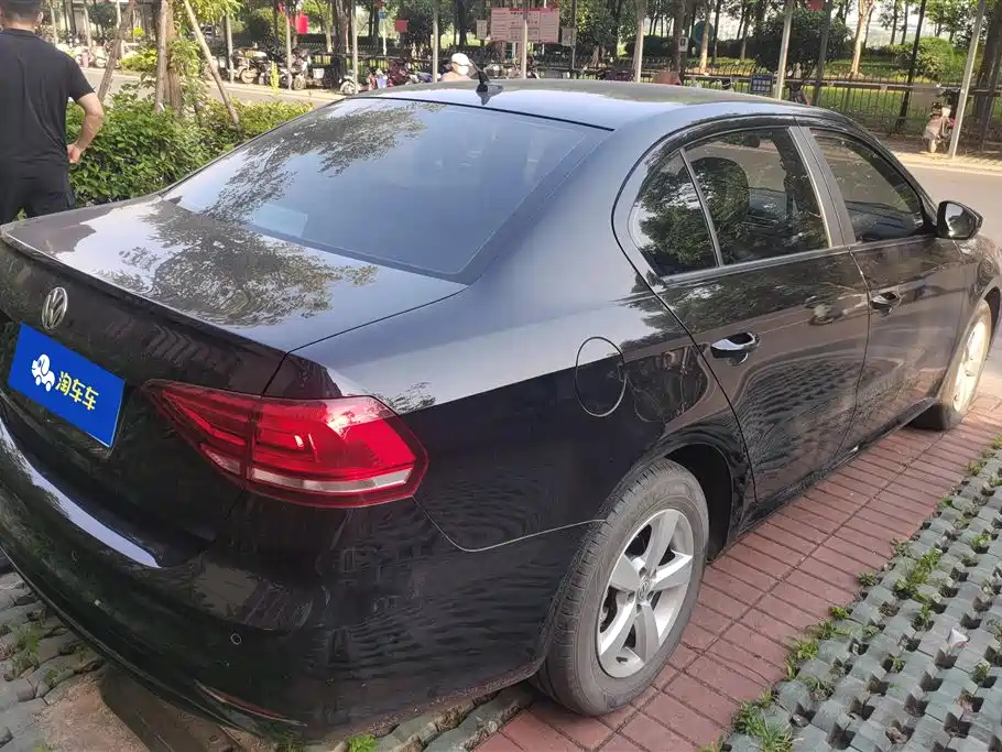 VOLKSWAGEN LAVIDA 2021