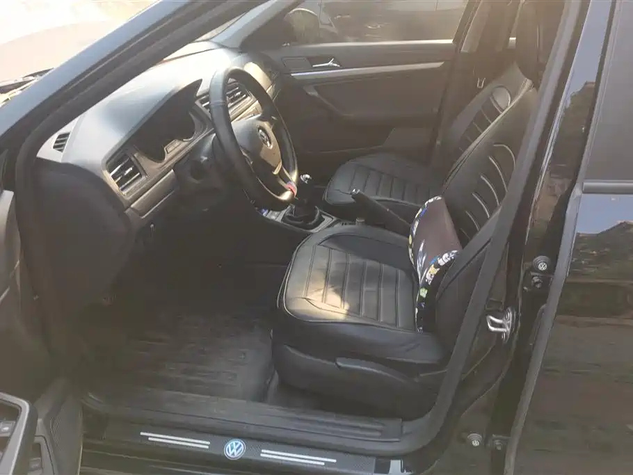 VOLKSWAGEN LAVIDA 2021