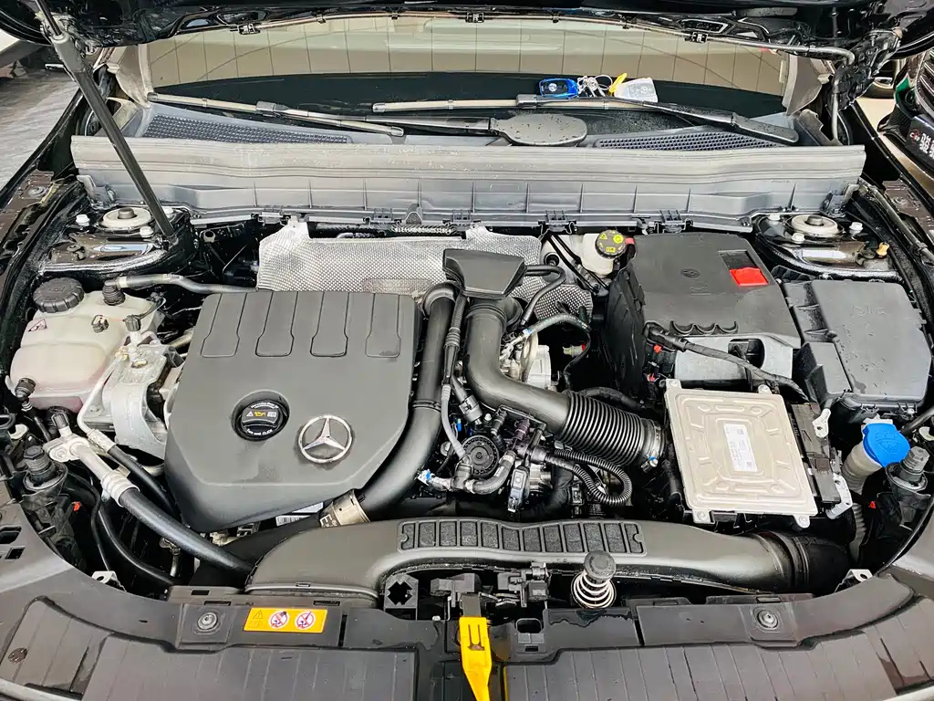 MERCEDES BENZ GLB 2022