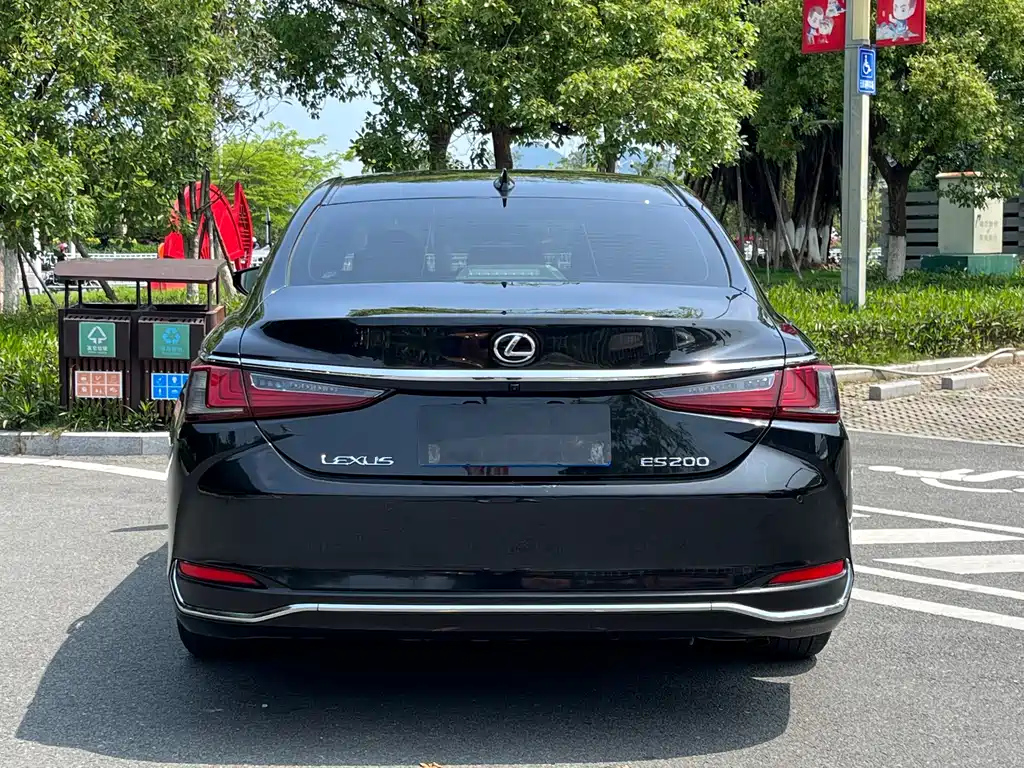 LEXUS ES 2021
