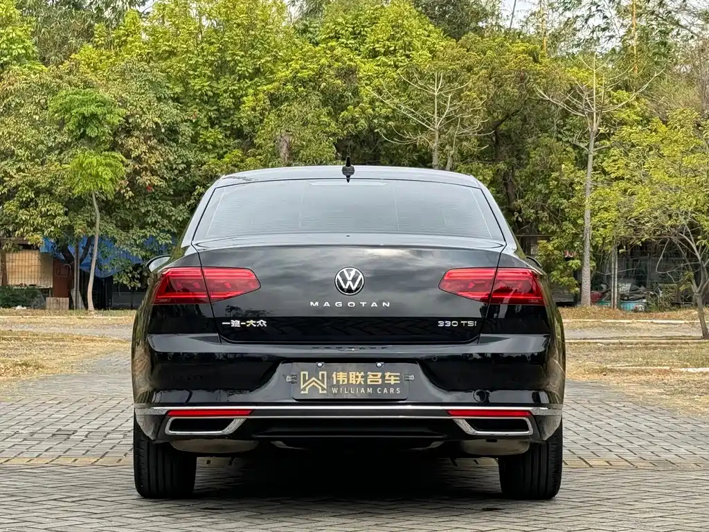 VOLKSWAGEN MAGOTAN 2022