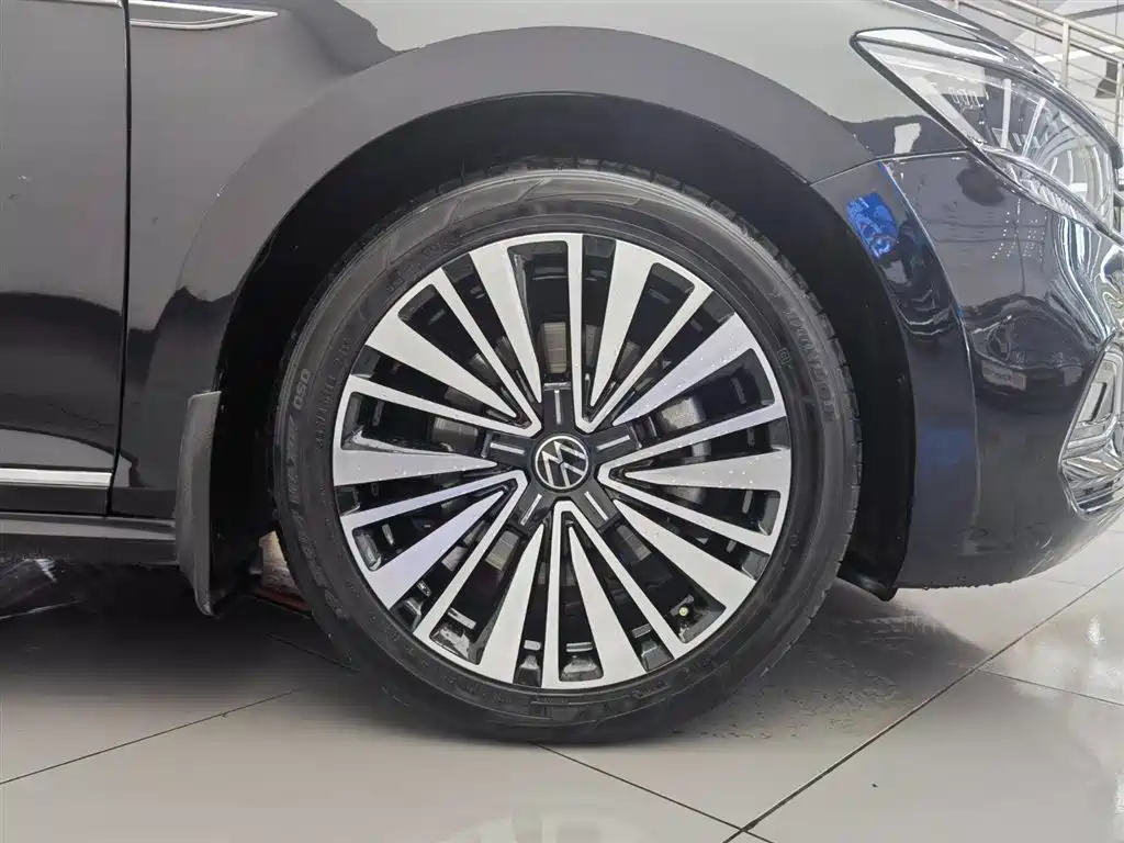 VOLKSWAGEN PASSAT 2021