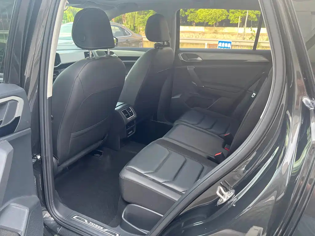 VOLKSWAGEN TAYRON 2020