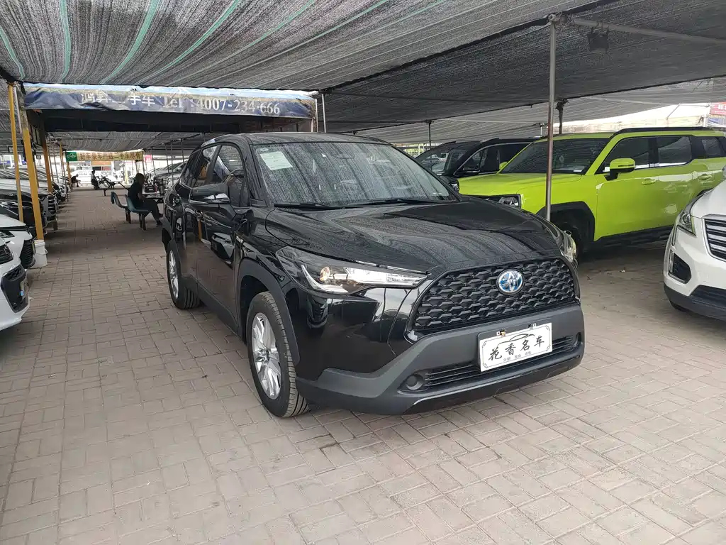 TOYOTA COROLLA CROSS 2024