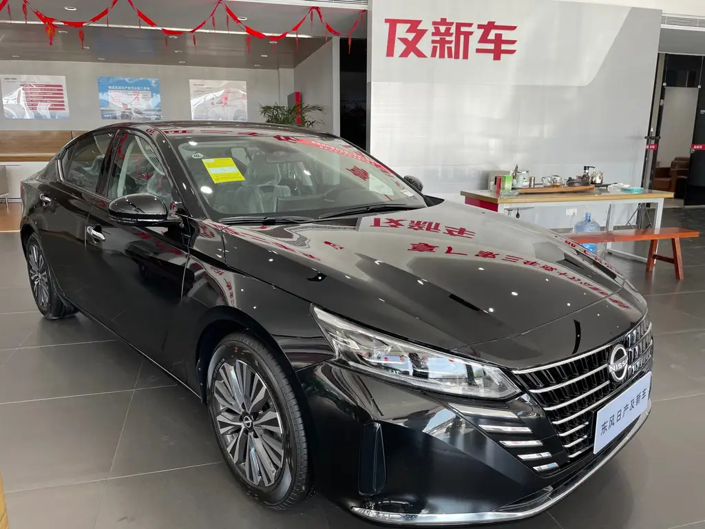 NISSAN TEANA 2024