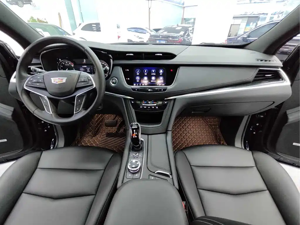 CADILLAC XT5 2021
