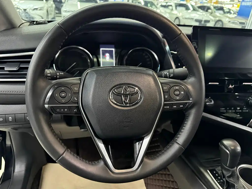 TOYOTA CAMRY 2021