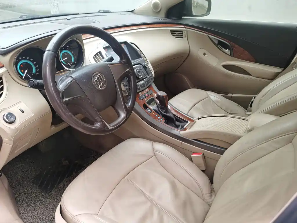 BUICK LACROSSE 2012