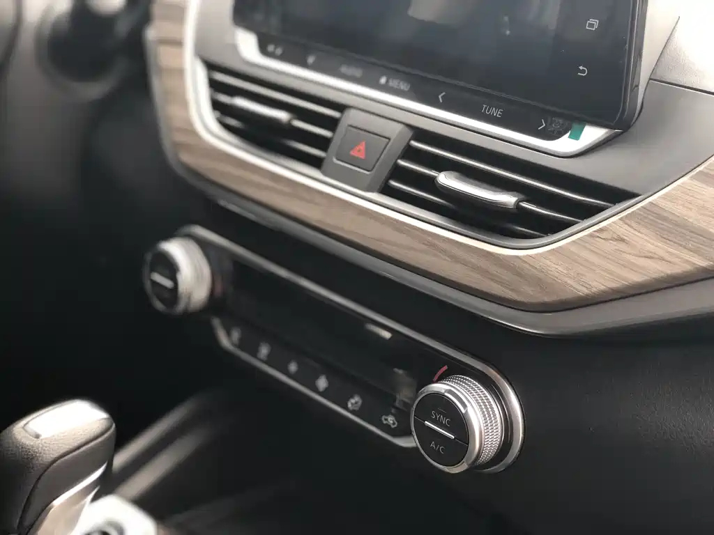 NISSAN TEANA 2021